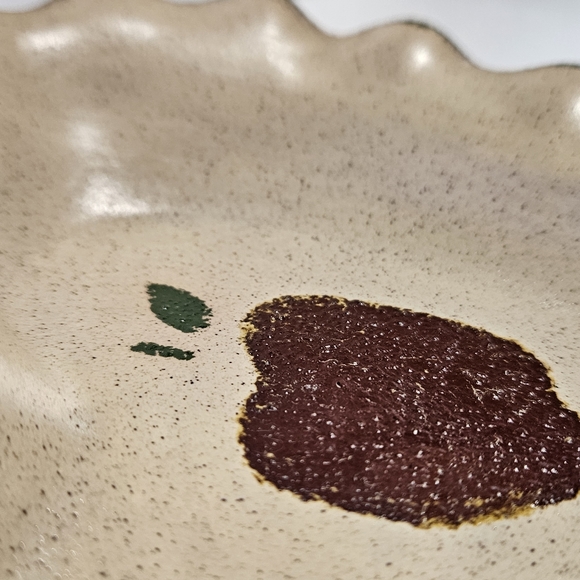 Apple Heart Ruffled Dish - Picture 4 of 7